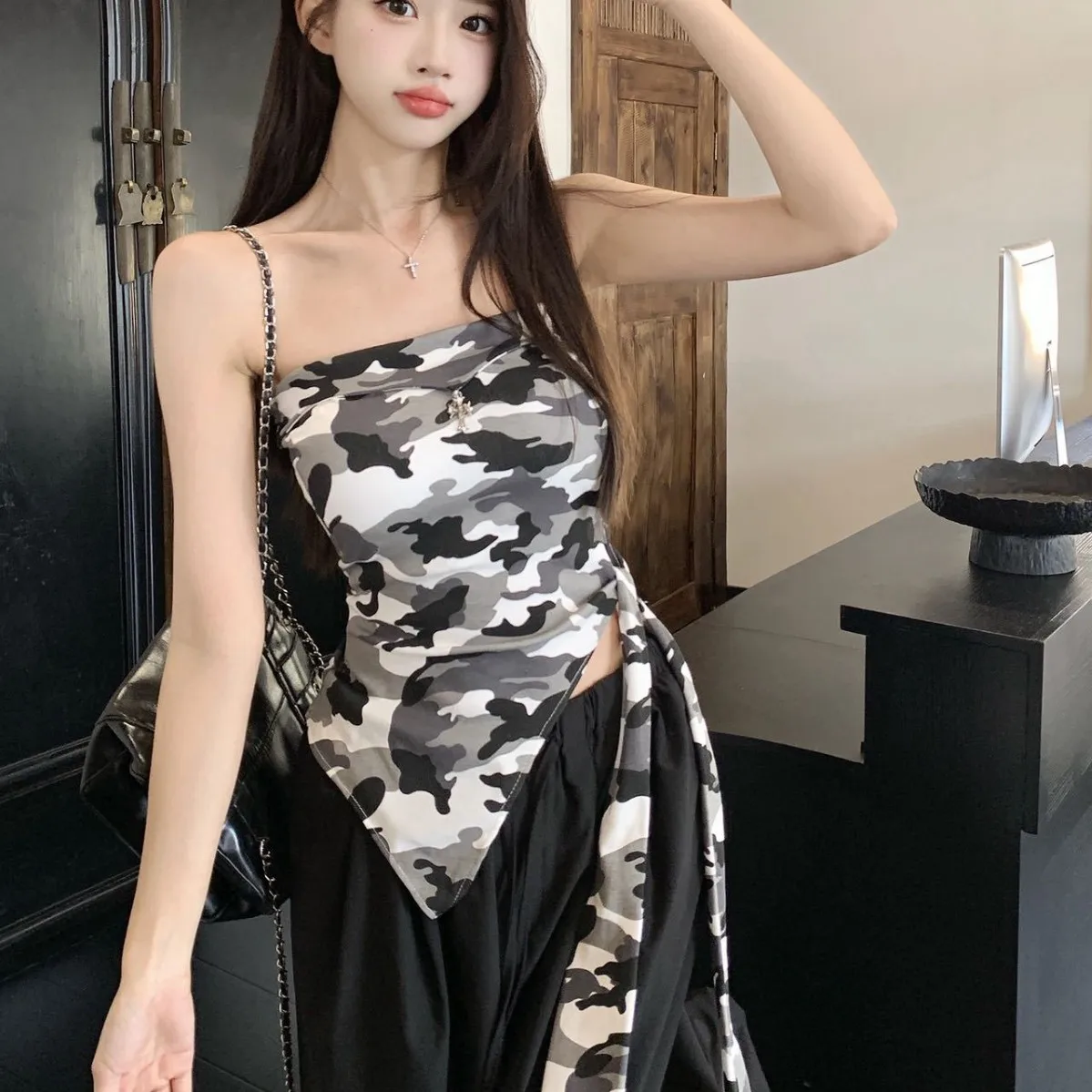 Women's Retro Camouflage Tube Top Vest Unique Irregular Ribbon Hole Hot Girl Y2k Sleeveless Top Y2K Streetwear Partyclub