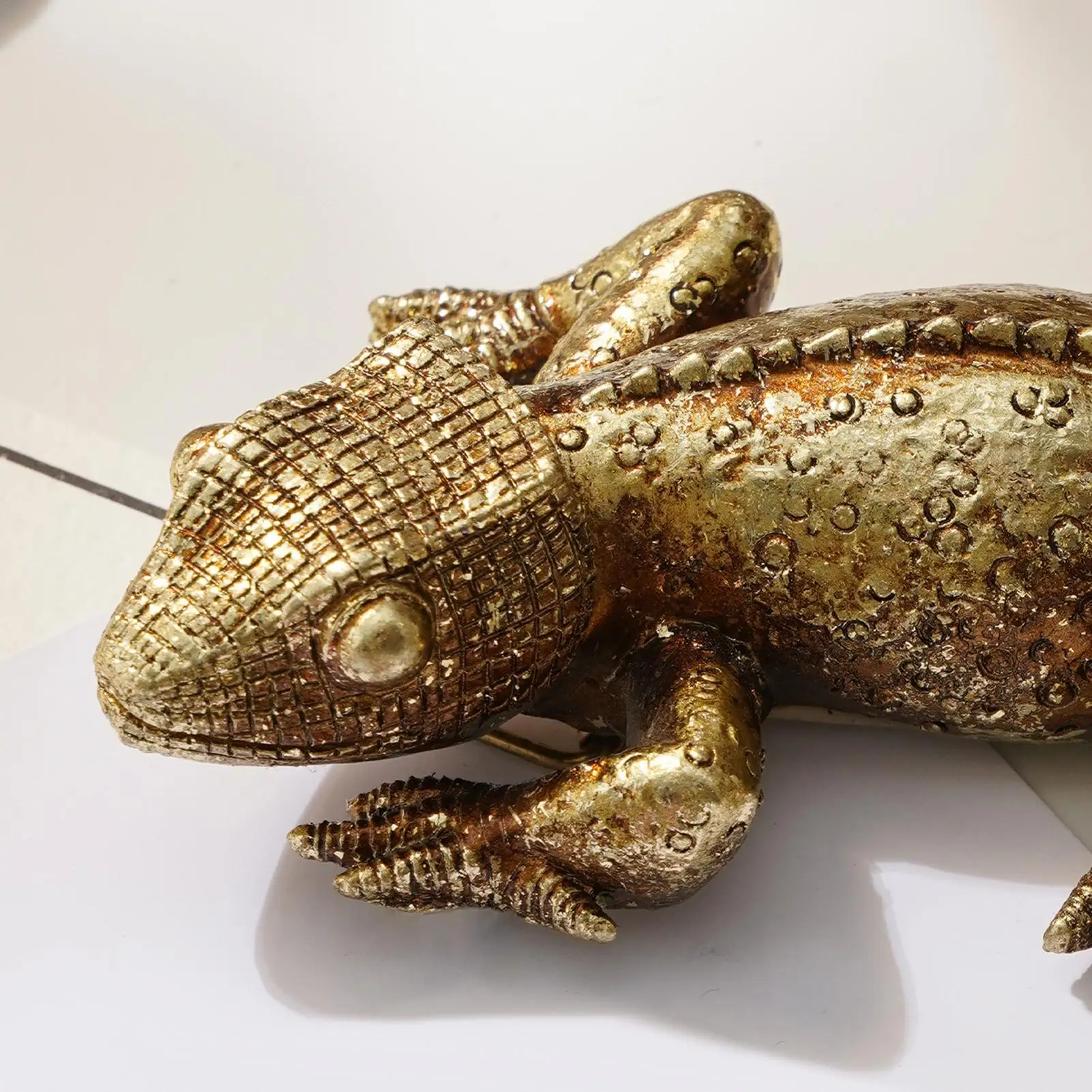 Lizard Decor 3D Resin Statue Chameleon Lizard Home Wall Decor For Outdoor Garden Patio Porch Desktop Mantel Shelf Living Room
