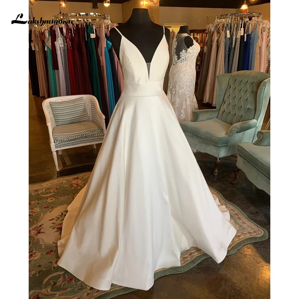 

Simple Boho V Neck Spaghetti Straps Sexy Open Back Button A Line Wedding Dress For Women Beach Bride Gown Sweep Vestido De Novia
