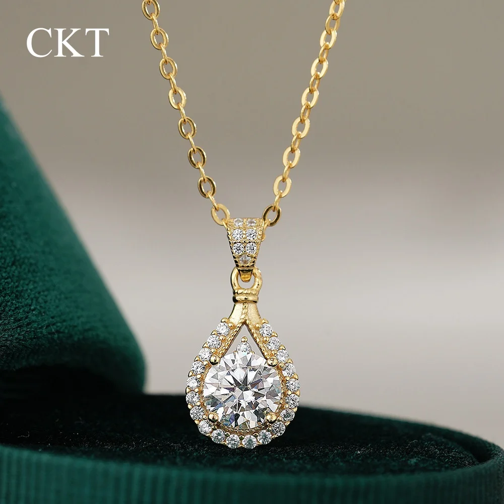 

CKT Luxury Water Drop Type Pipa Pendant for Women Clavicle Chain 14K Gold 1ct Diamond Moissanite Necklace Fine Jewelry Wedding