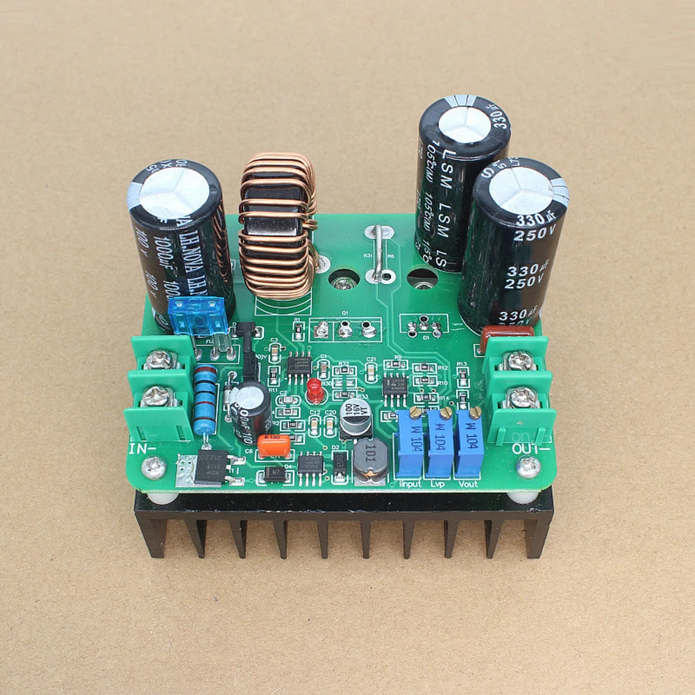 

Powerful 900W DC DC Boost Converter Module Adjustable Voltage from 8V 60V to 12V 130V with Protection Features