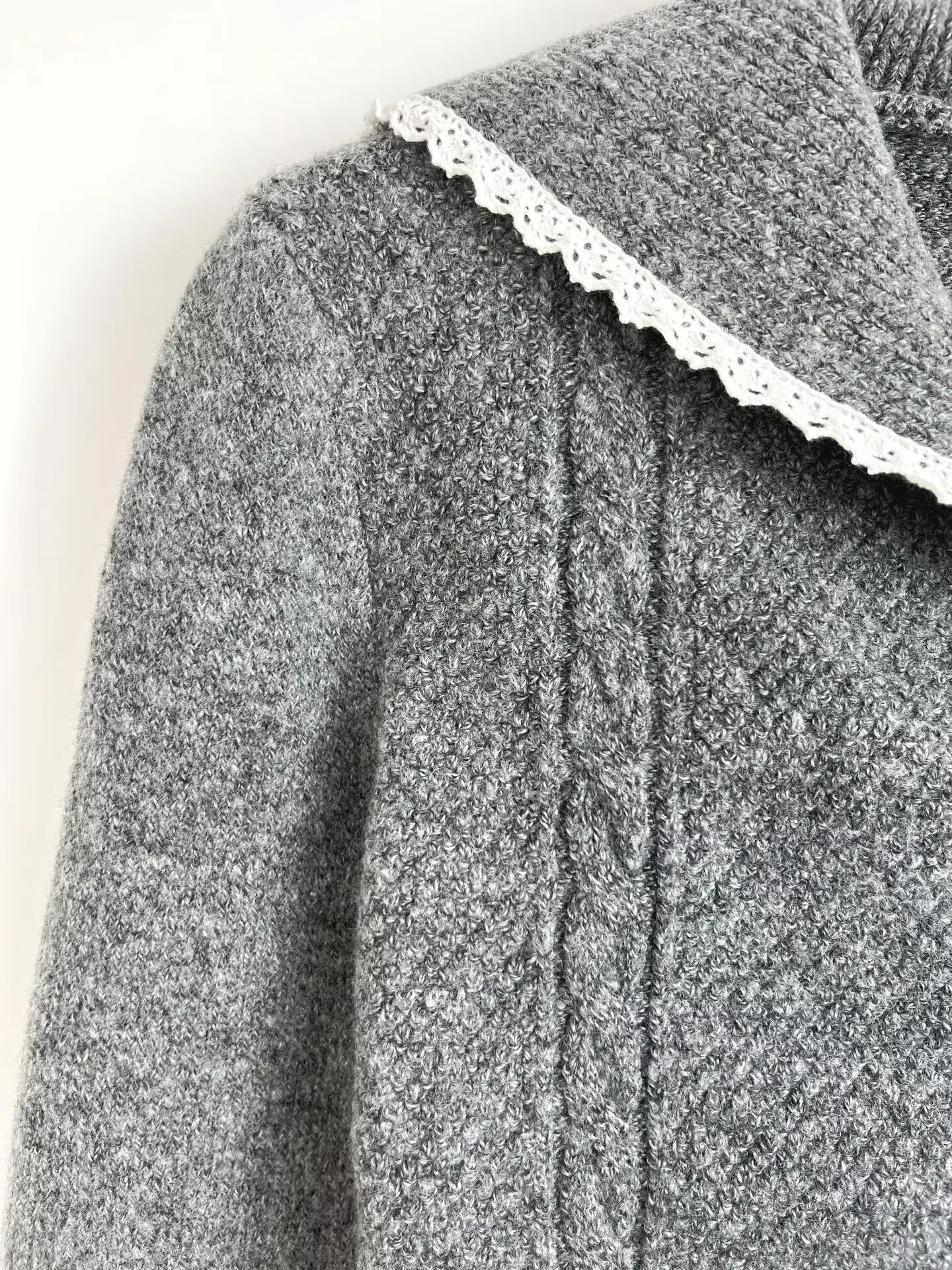 Style européen et américain coréen automne et hiver nouveau style polyvalent mince pull superposé pull cardigan polyvalent