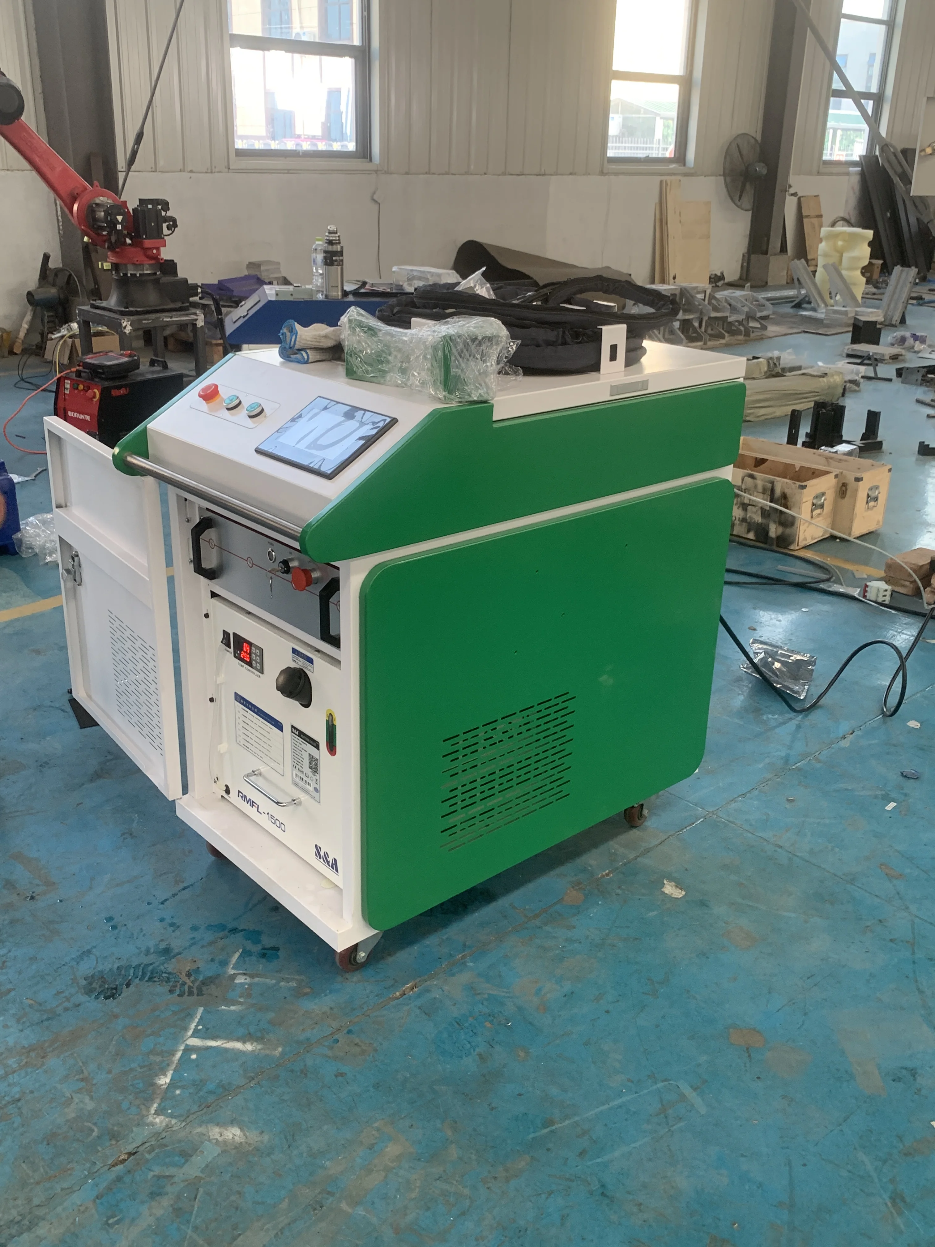 Friendly to surface pulse laser cleaning machine rust oil paint metal stainless steel carbon steel cleaning wide beam fast speed