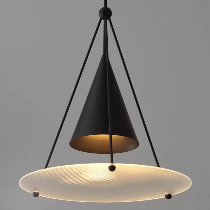 Modern Iron Art Single Head Pendant Lights Nordic Restaurant Exhibition Hall Bar Counter Card Seat Bar Hanging Lamps Chandelier