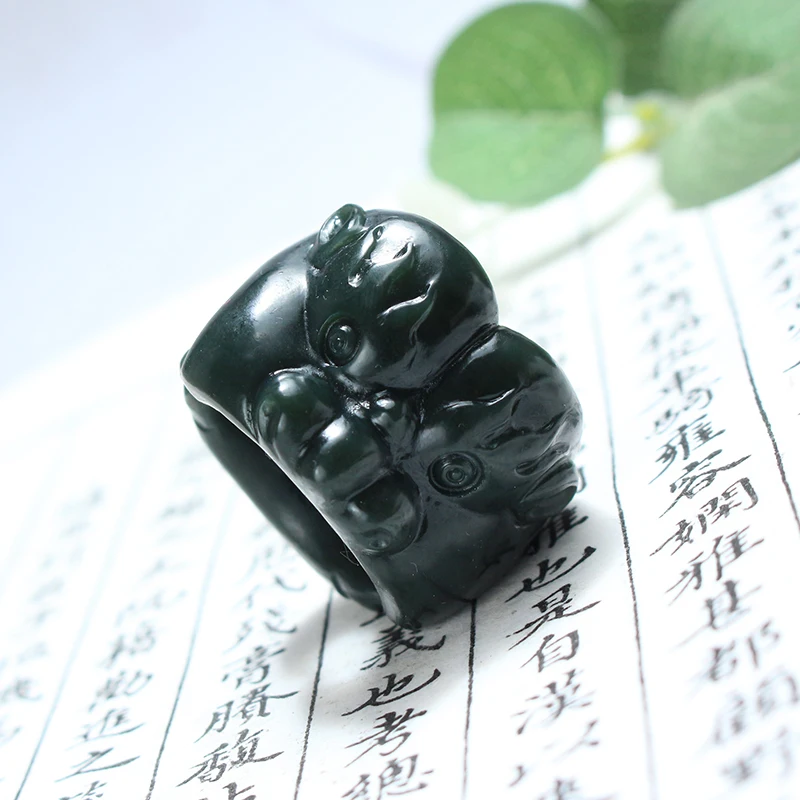 Hetian jade beast head finger wrench men's hollow carved Pixiu ring can be customized new exclusive original jade finger wrench