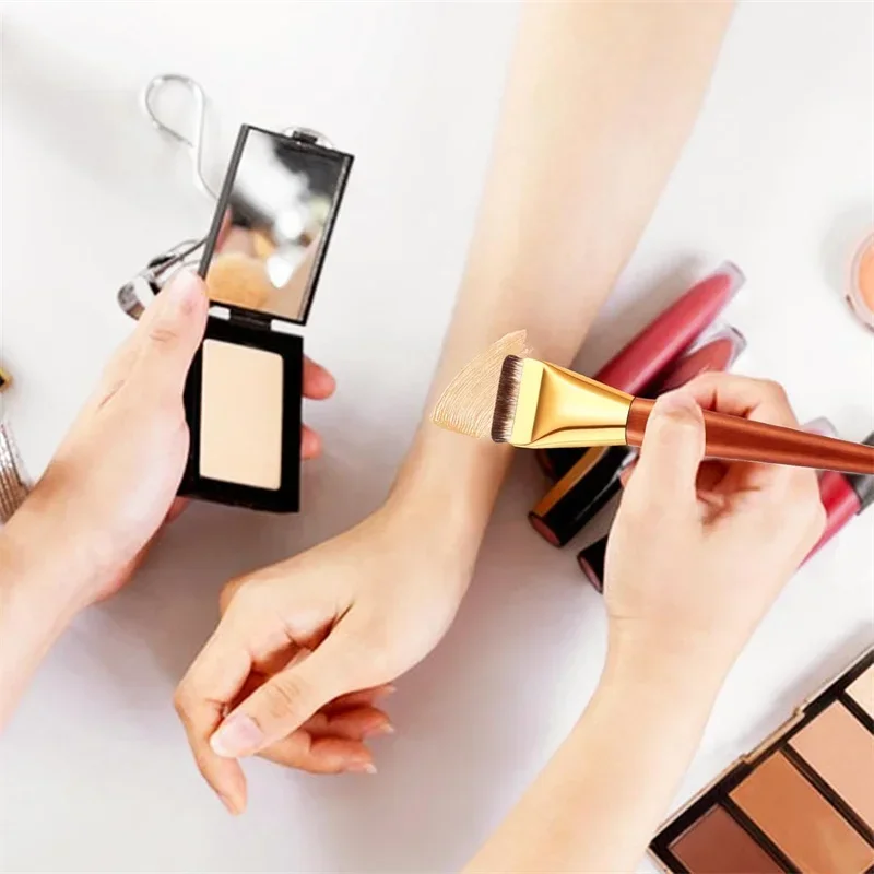 أدوات المكياج، فرشاة كريم أساس رفيعة للغاية، فرشاة كونتور مسطحة خفيفة الوزن، تصميم مشطوف، فرش مكياج متعددة الوظائف للنساء
