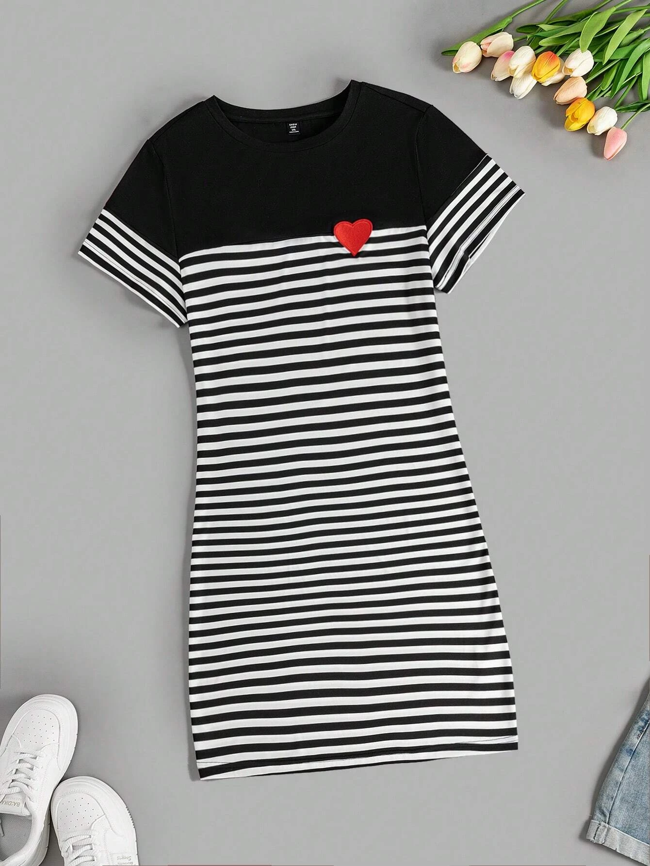 Robe T-shirt à rayures et motifs de cœur pour femmes, mode d'été, haute qualité, Sport décontracté, manches courtes, col rond, pull