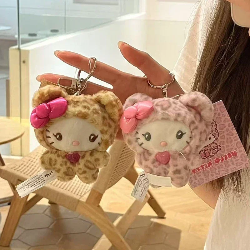 Sanrio Orso con stampa leopardata Hello Kitty Portachiavi Kuromi Cinnamoroll Ciondolo borsa My Melody Peluche Bambola Giocattoli Decorazione Regalo per ragazza