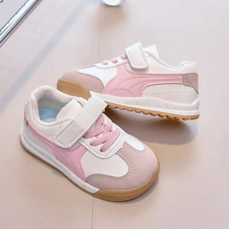 Boys' Soft Soled Fashionable Sports Shoes 2026 Autumn New Item Girls' Lightweight Anti Slip Casual Board Shoes Forrest Gump Shoe