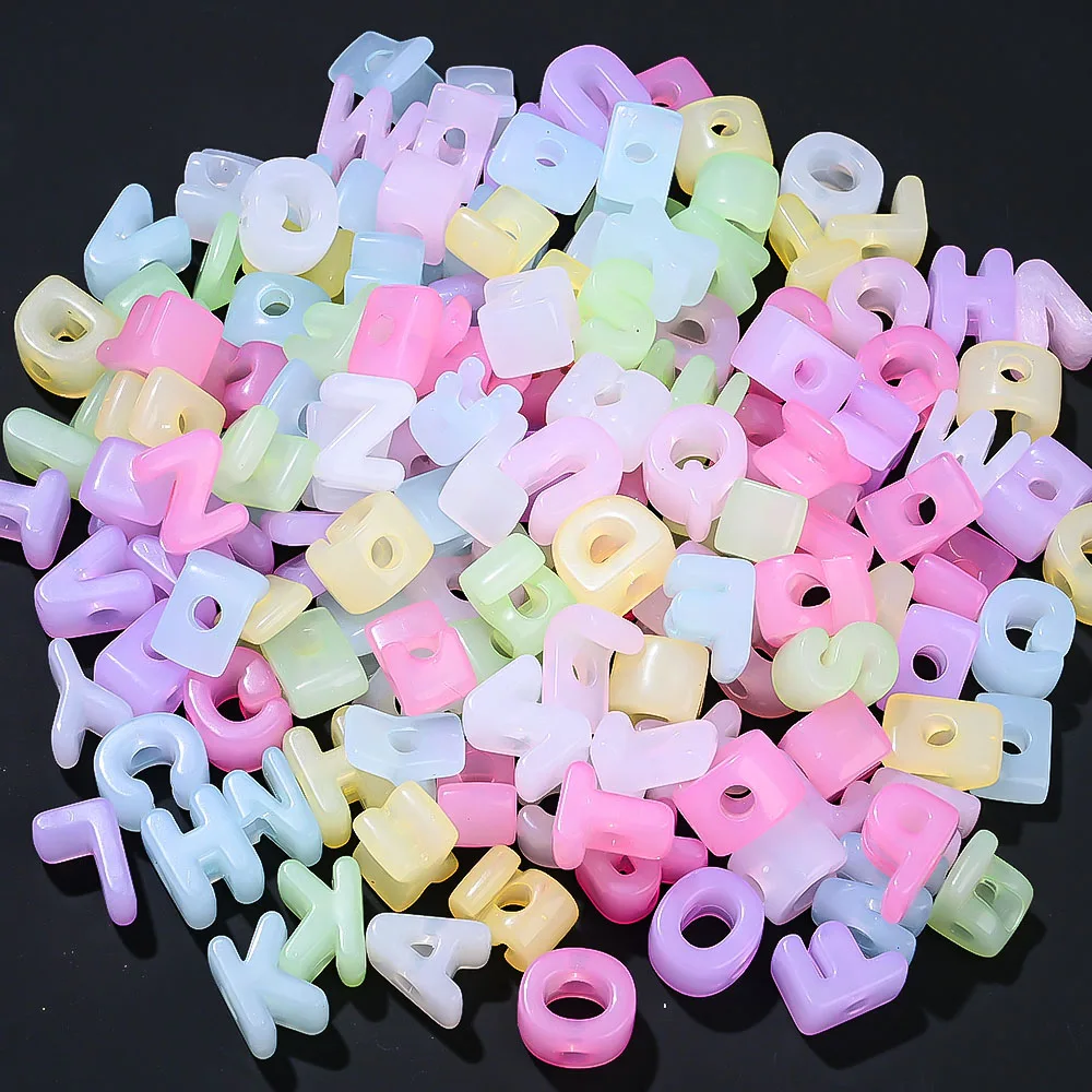50 Stück goldfarbene Acryl-Buchstabenperlen, glänzende AB-Alphabet-Perlen für DIY-Schmuckherstellung, Armbänder, Halsketten, Schlüsselanhänger, Bastelarbeiten – Detail 10