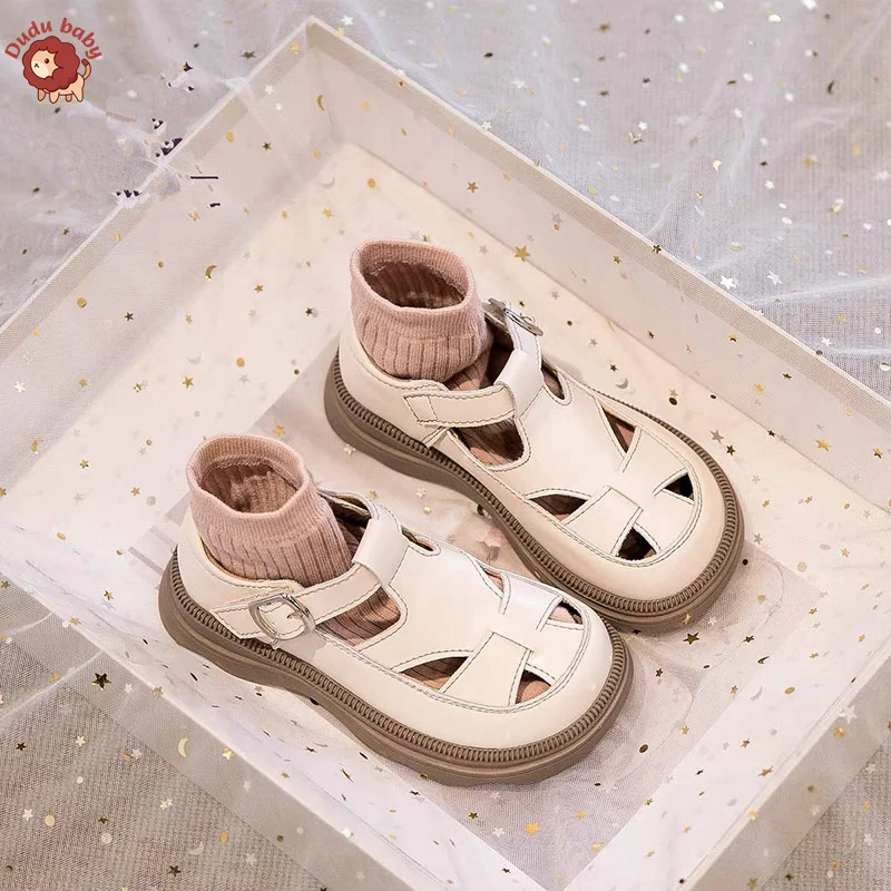 Newly Summer Kids Style Cut-outs Sandals Soft Sole Child Flat Leather Shoes