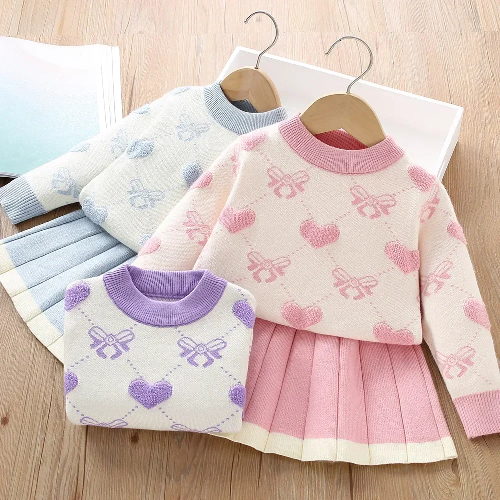 Zimowy zestaw ubrań dla dziewczynek w wieku 3-7 lat: różowy, słodki sweter z długim rękawem i spódniczka plisowana.