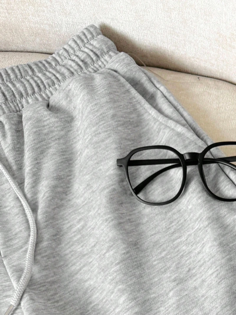 Men Letter Patched Drawstring Waist Shorts Casual Sweat Shorts Athleisure Workout Value Basic Everyday Summer