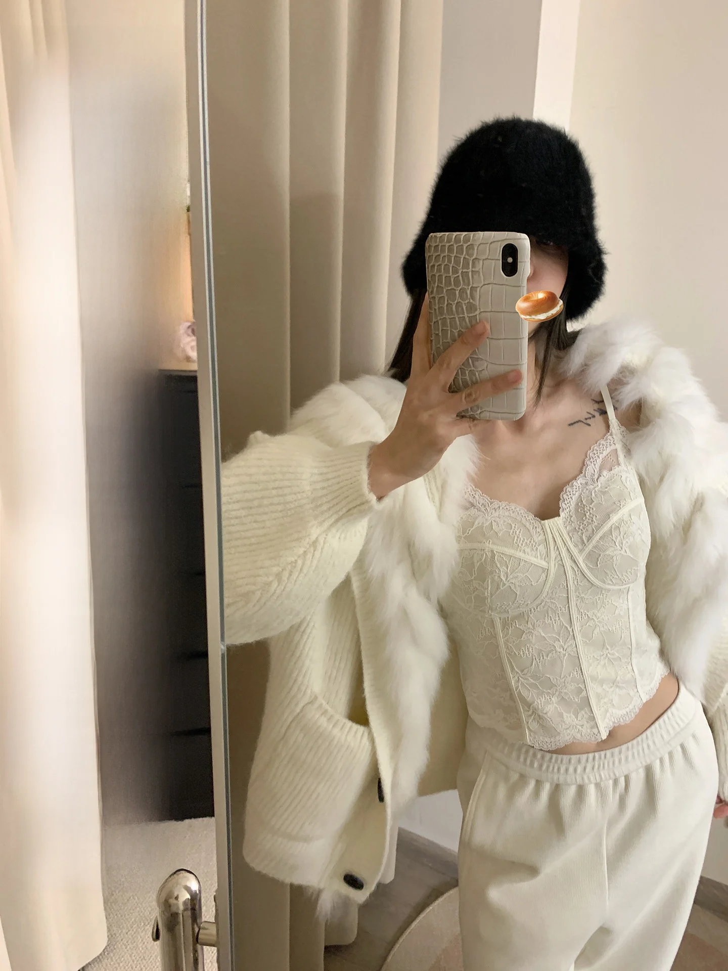 

Sexy Lace Crop Top Strapl Slimming Vest Winter 2025 Inner Wear with Chest Pad ort Length V-Ne Other Material 00% for ...