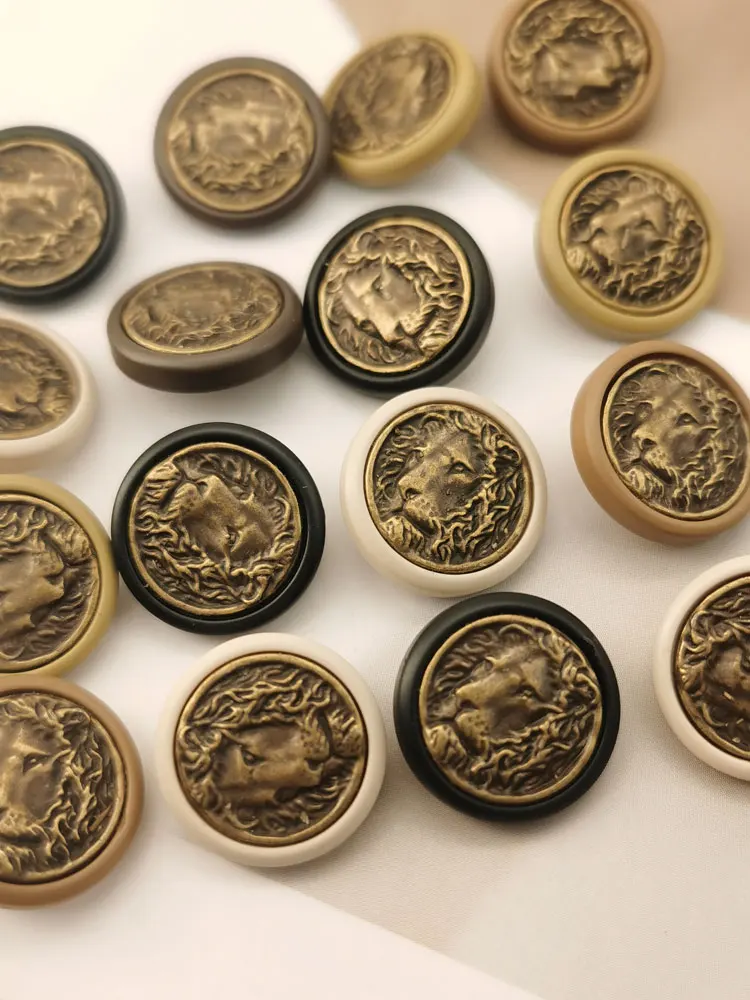 15mm 17mm Harz und Metall Kombination Löwenkopf Muster kleine Knöpfe Hemd Manschetten Kleidung Nähzubehör Nähen Knöpfe – Detail 3