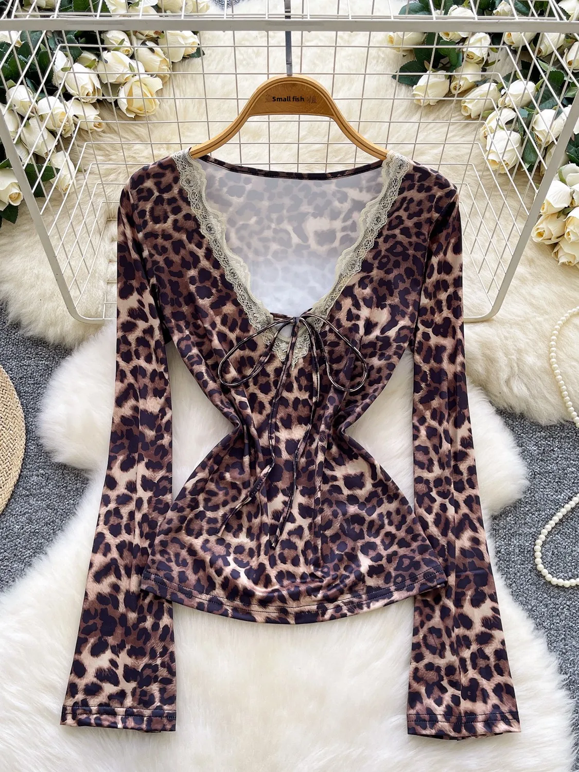 

Женская футболка Pure Desire Sle Long Sve V-Ne с кружевным принтом, сексуальная футболка с леопардовым принтом и поясом, корейская свободная посадка irt