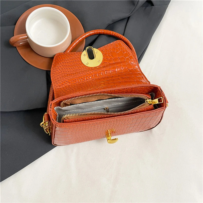 حقيبة يد جلدية أنيقة كلاسيكية مشهورة للنساء حقائب يد ذات علامة تجارية فاخرة على طراز المصمم الشهير