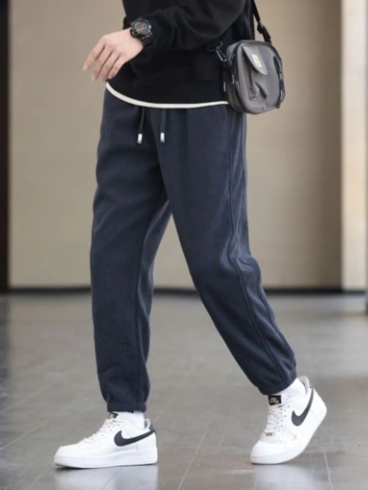 

High Quality Men's Fashionable Corduroy Pants Elastic Waist Straight Leg Long Trousers Versatile Autumn New Arrival