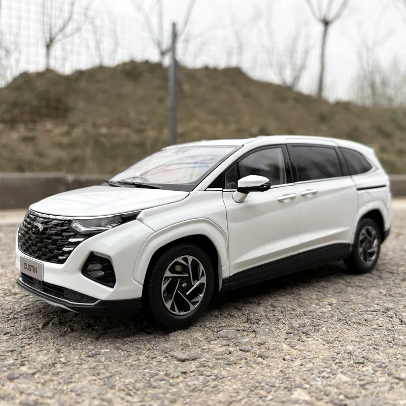 

Оригинальная модель 1:18, Hyundai Custin (Тайвань), Custo (Китай), MPV, металлическая модель автомобиля для демонстрации, подарков и коллекций