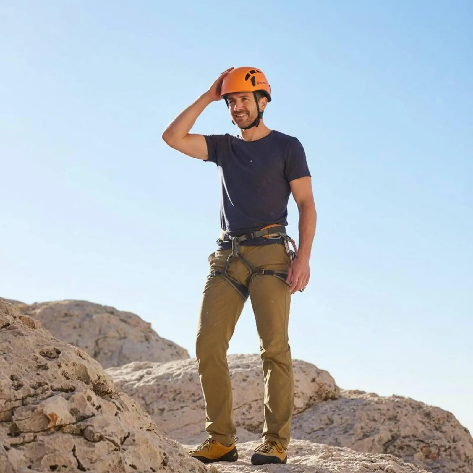 casco-da-arrampicata-ventilato-con-sottogola-regolabile-casco-da-arrampicata-reattivo-attrezzatura-outdoor-ventilata-per-calata-su-cascata