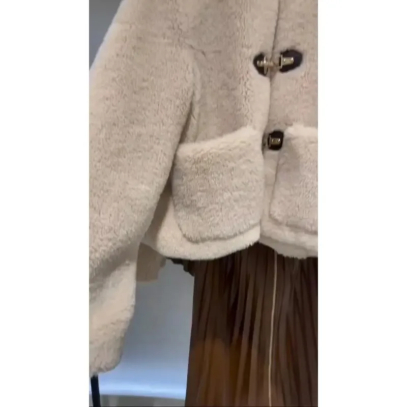 2025年 女性用 ベージュ カジュアル ルーズコート ファッション レディース 冬 フェイクファー 厚手 暖かい ラムウール オックスホーンバックル ジャケット コート ストリート アウター