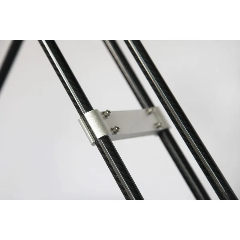 Standard dual-axis parallel manipulator for weighing and trapping small bags of food
