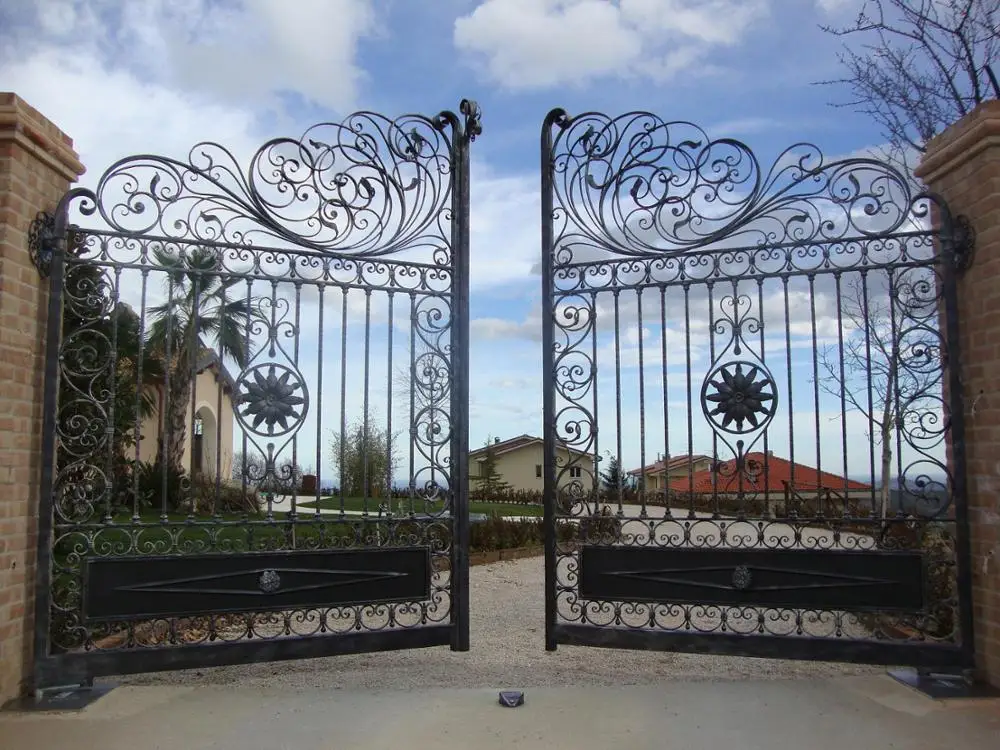Electric Wrought Iron FG-051 Gate Features Elegant Outdoor Fence Lattice And Gate Design