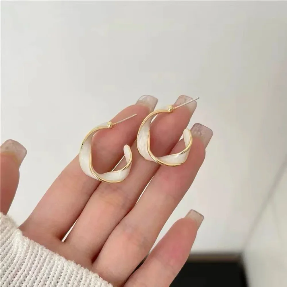 New Korean Cute Purple Geometric Earrings for Women Fashion Metal Gold color Twisted White Stud designer Earring Jewelry Gifts