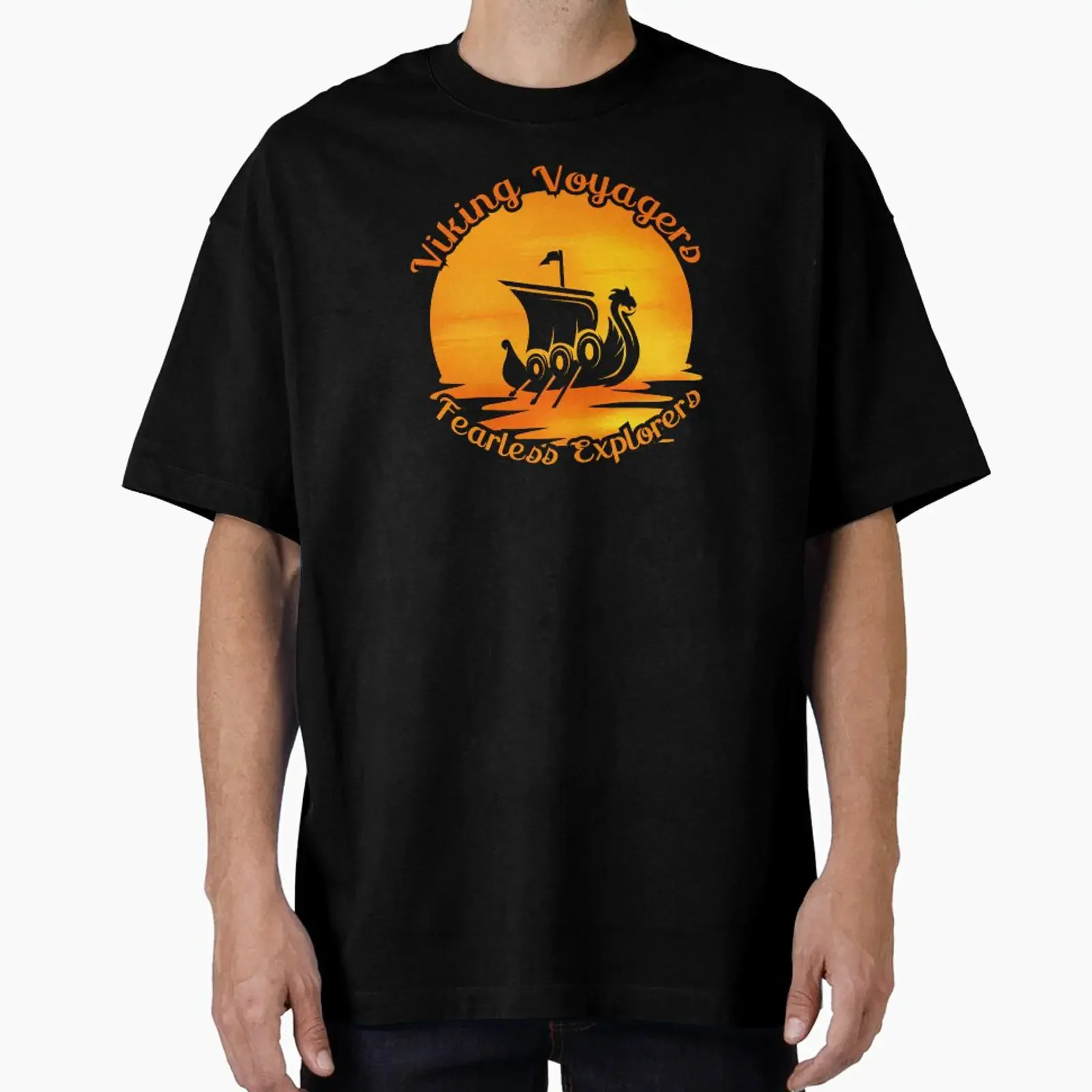Viking Voyagers Fearless Explorers, vêtements vintage lavés au design graphique tendance, conçus et vendus par AAcrew, extensibles