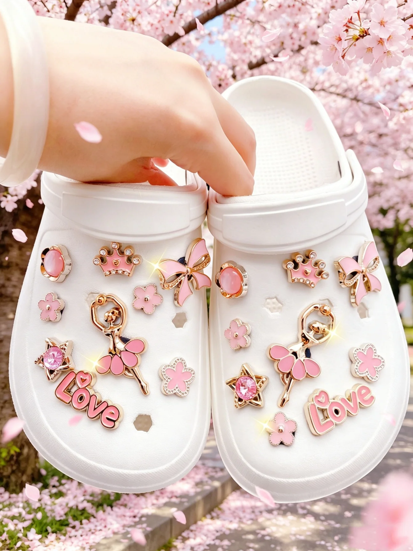 18-Piece Fashionable & Versatile Black Bow and Bear DIY Detachable Shoe Accessories. ABS Garden Shoe Sandal Charms, Outdoor All-