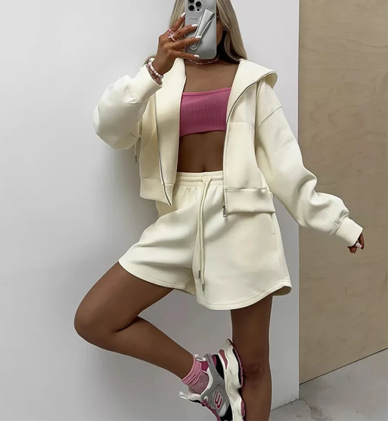 

Hooded Sweatshirt & Pocket Shorts 2pcs Lounge Set Long Sleeve Athletic Top Comfortable Sporty Shorts Streetwear Gym Jogger Suits