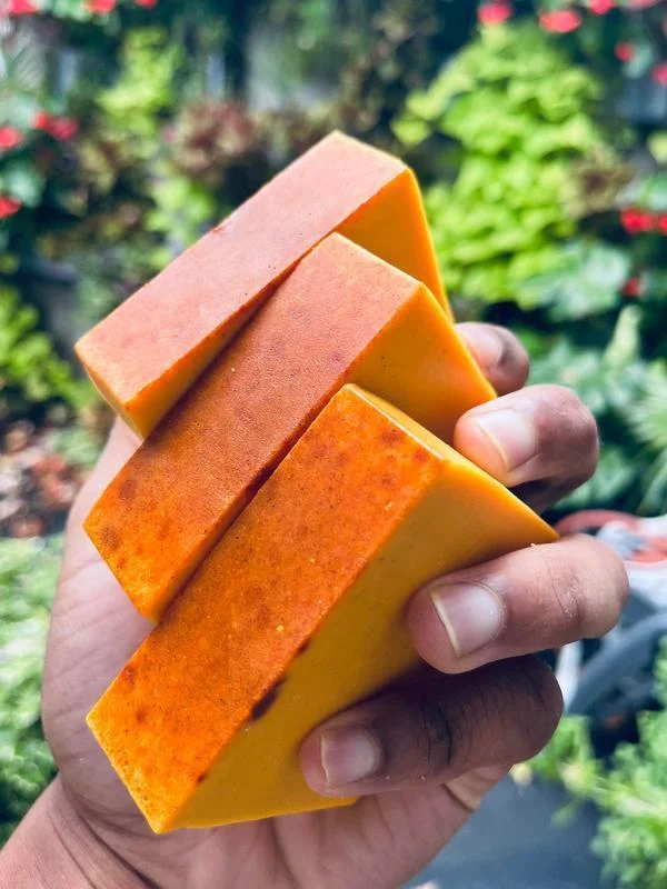 Turmeric & Kojic Brightening Soap With Foaming Mesh Pouch, Handmade Cleansing Bar For Face, Body & Hands, Daily Refreshing Skincare Soap, Natural Glow