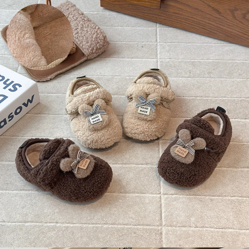 

2025 г., новая зимняя повседневная обувь для девочек, модная теплая обувь в корейском стиле с мягкой подошвой, нескользящая универсальная теплая обувь с милыми животными