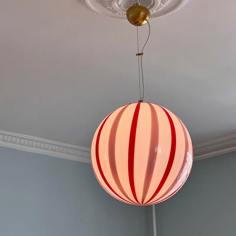 Farbenfrohe Kugelförmige Pendelleuchte Dopamin-Glas-Design Beleuchtung Candy Kreativität Schlafzimmer Wohnzimmer Dekor Atmosphäre Kronleuchter