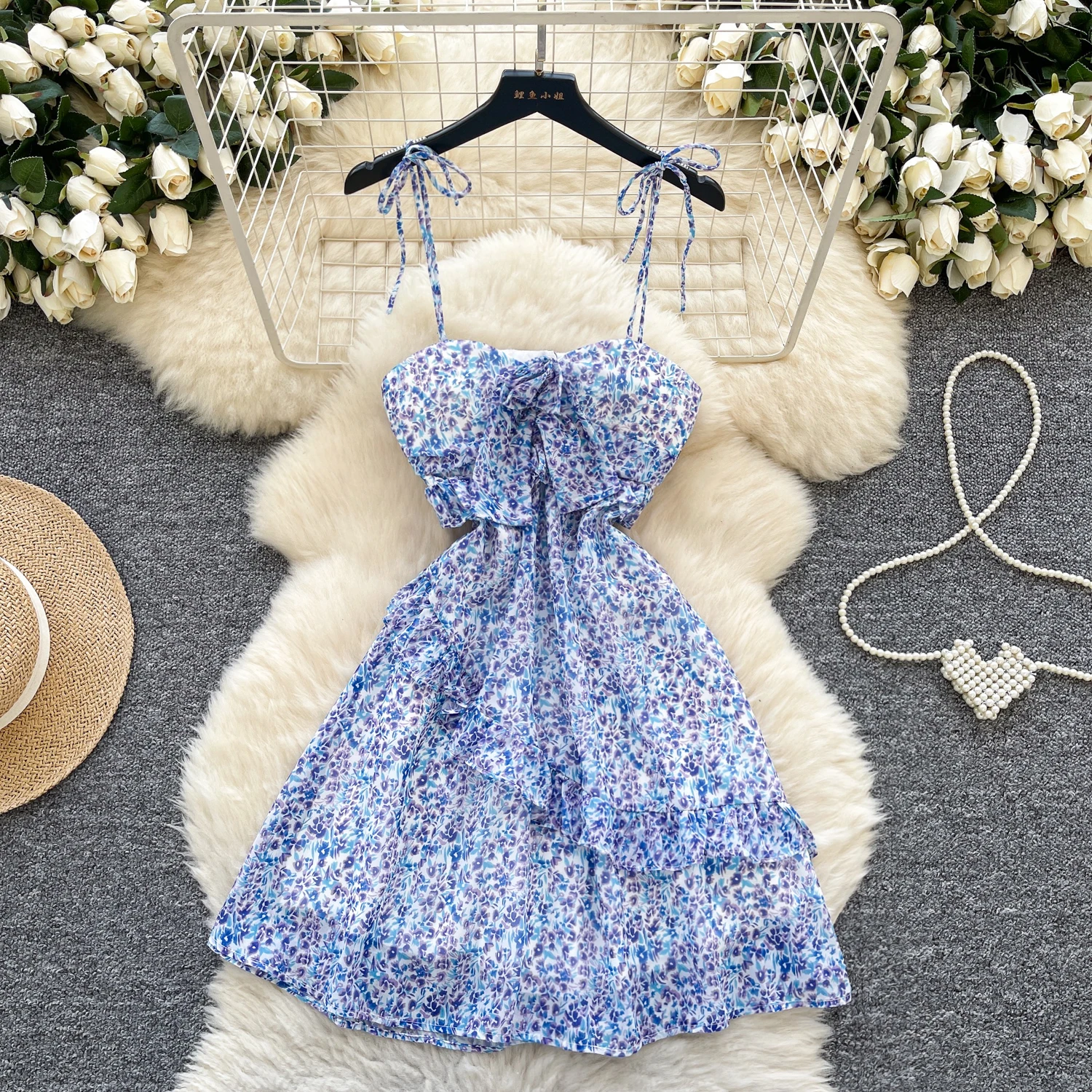 

Лето 2025 г., сексуальное платье-комбинация с открытой спиной и сердечками, женское платье трапециевидной формы из шифона с закрытой талией для отдыха и отпуска, мини-короткие шифоновые платья трапециевидной формы с цветочным принтом