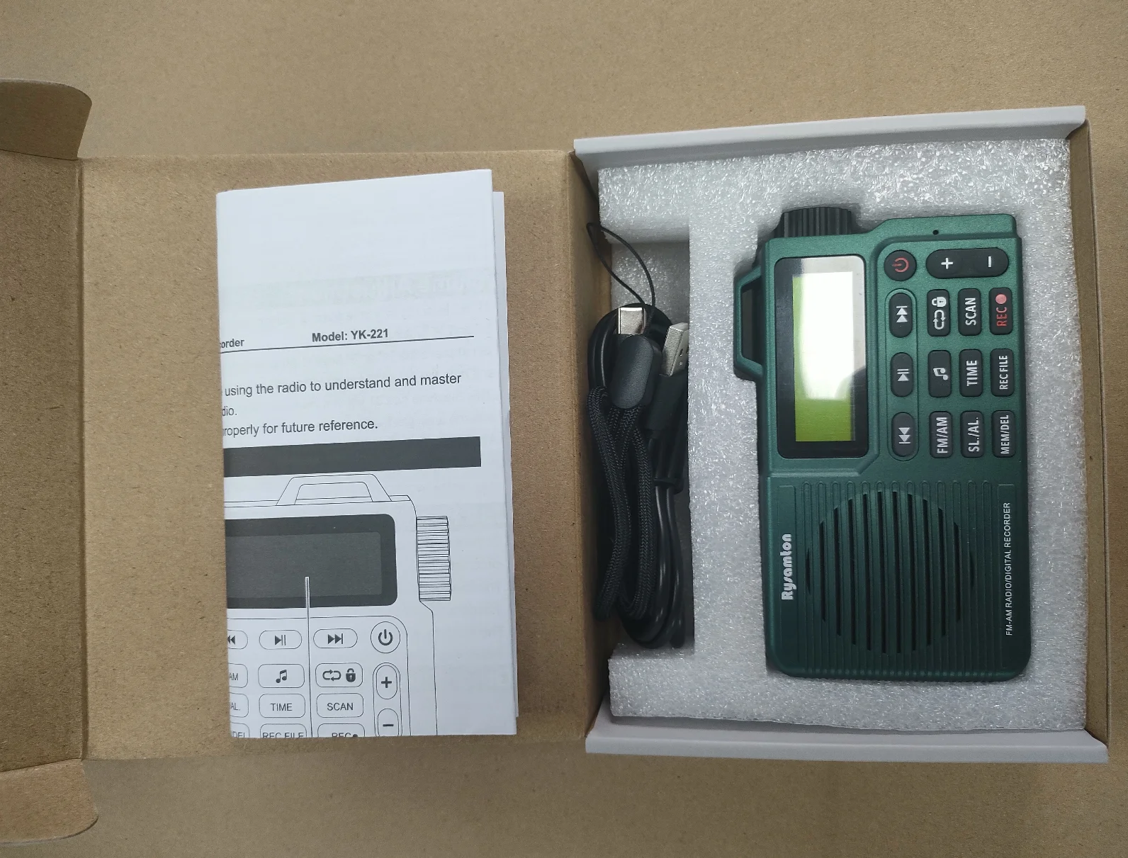 Tragbares AM/FM-Radio, kleines Taschenradio mit Bluetooth, Basslautsprecher, unterstützt Micro-SD-Karte und Aufnahme, lange Akkulaufzeit – Detail 11