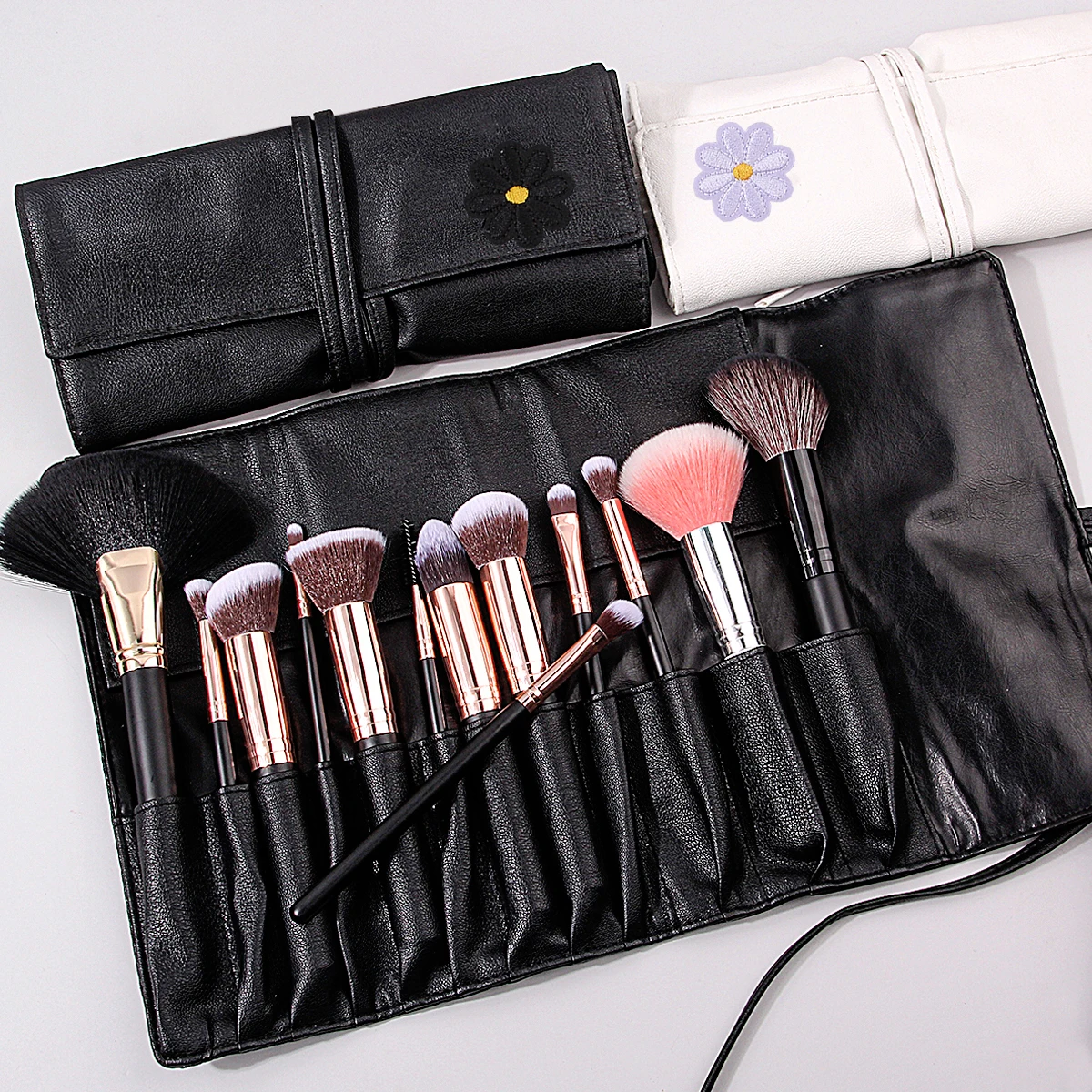 1 Stück Make-up-Pinsel mit großem Fassungsvermögen, 12-Loch-Riementasche, tragbare Aufbewahrungstasche für Make-up-Werkzeuge, wasserdichte und staubdichte PU-Aufbewahrungstasche