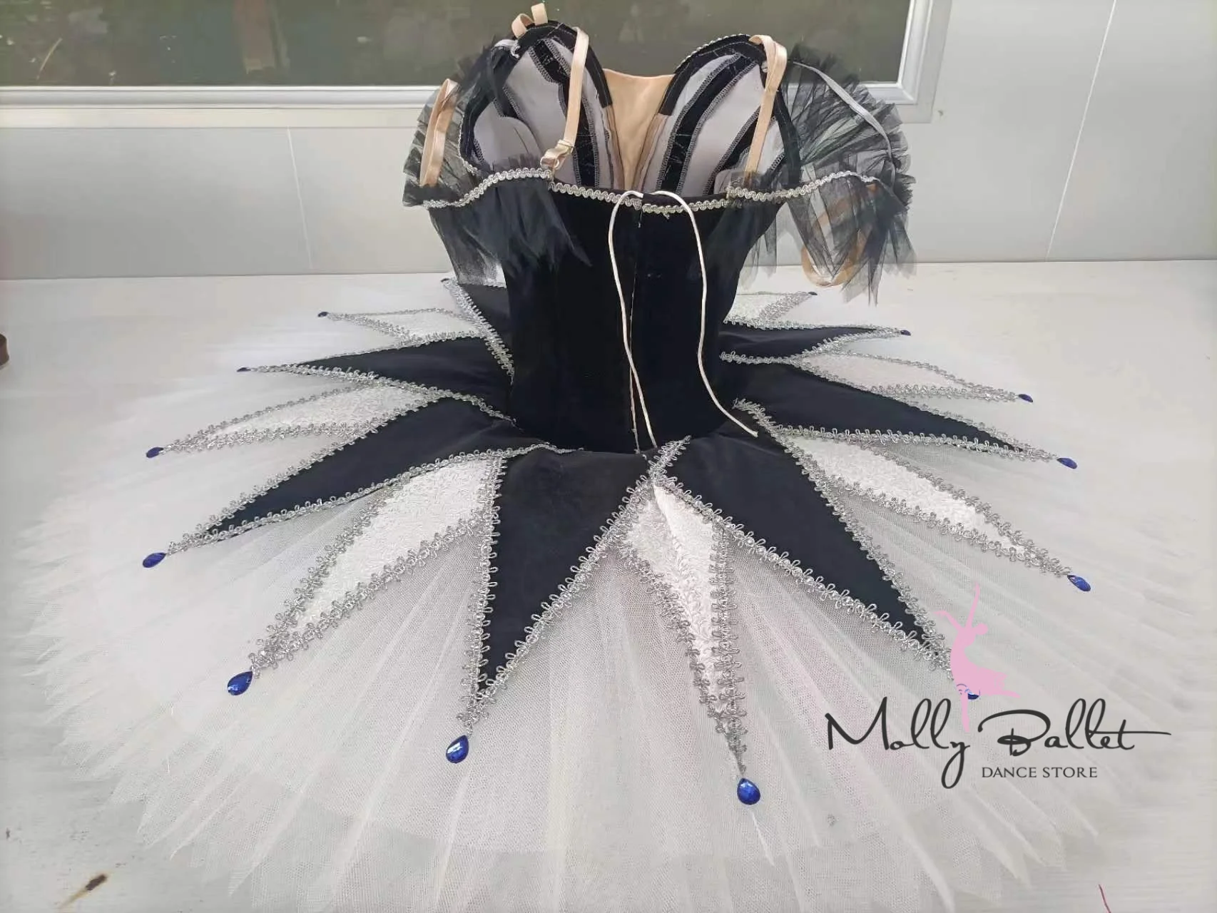 2024 High-End Customized Black and White Classic Clown Variation Professional Competition TUTU Little Swan Tutu