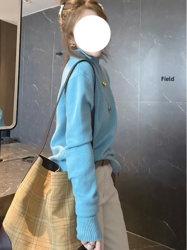 سترة نسائية ناعمة زرقاء بياقة عالية، موديل جديد للخريف والشتاء، ملابس داخلية محبوكة مريحة ذات إحساس فاخر