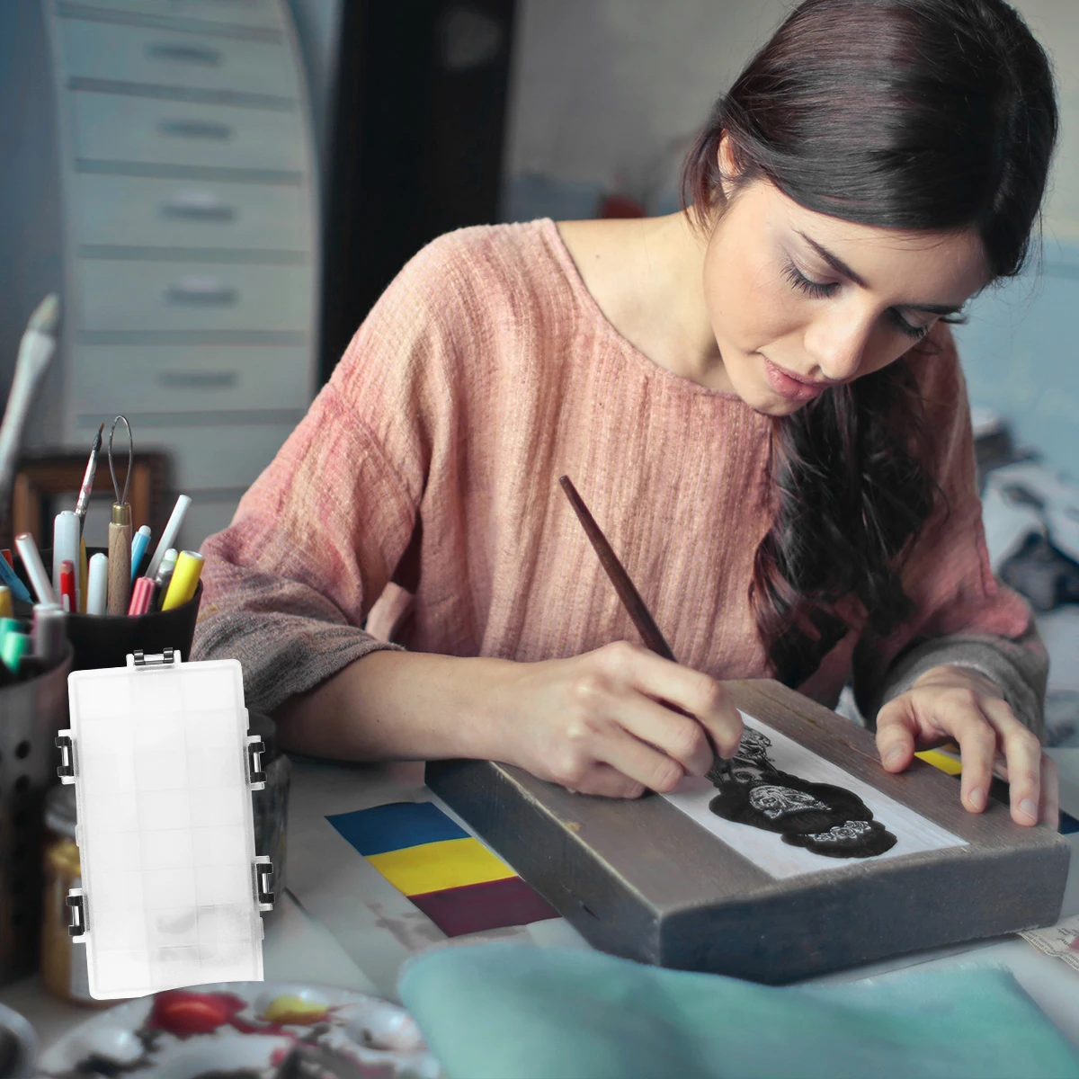 

1Pcs Color Mixing Box Large Capacity 24 Grids Transparent Paint Palette Nail Art Watercolor Painting Pigment Holder