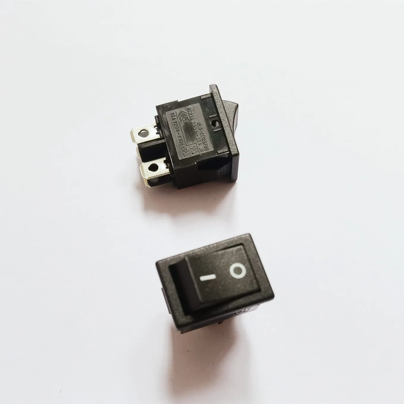 Original New 100% RL3-421-G-2-BK/BK-P8 Rocker switch RL3-4 4pin 2gear