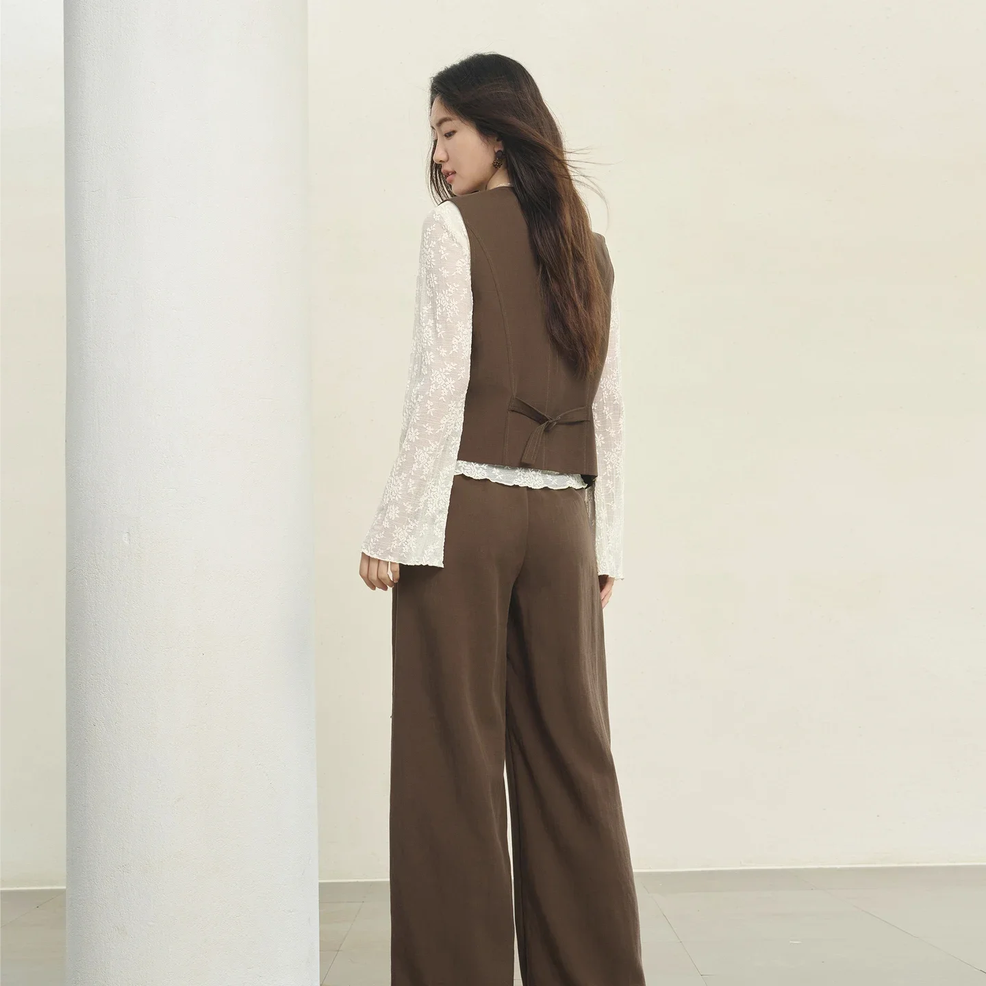 SENTUBILA Women Commuter Retro Two‑Piece Set V‑Neck Lyocell Linen Blend Loose Figure‑Flattering Outfit Suit 2026 Fall 163ZJ7819