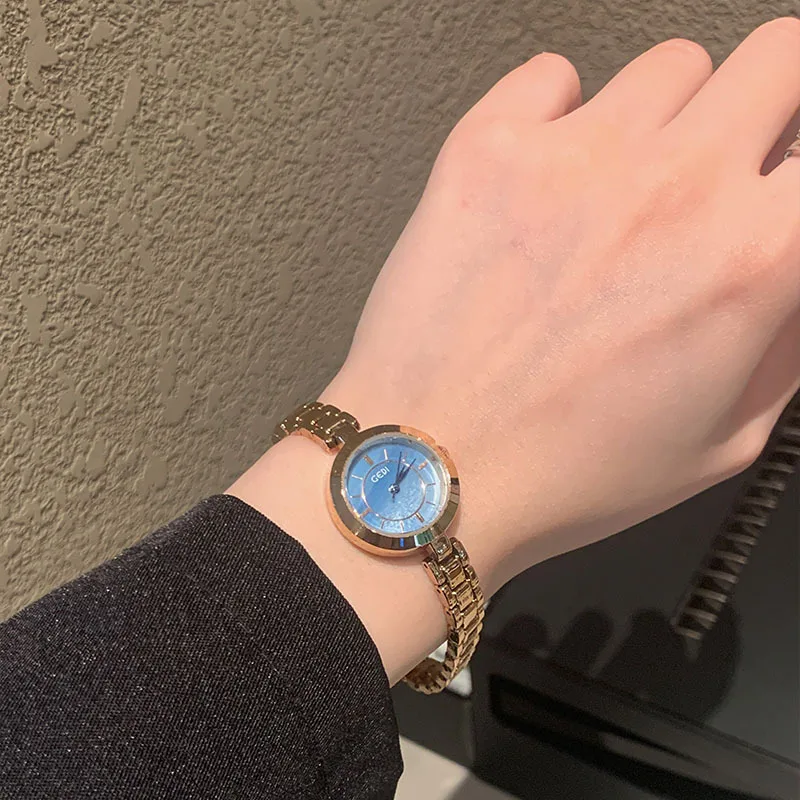 Fashion student trendquartz watch simple water release elegant light luxury niche steel belt women's watch new2025 birthday gift