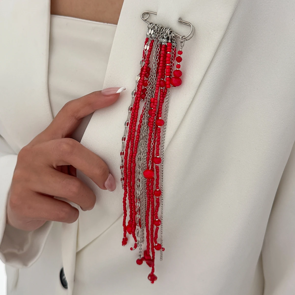 Ingemak Trendy Red Crystal Beads Long Brooches Women Vintage Creative Irregular Geometry Shirt Collar Lapel Suit Pin Accessories