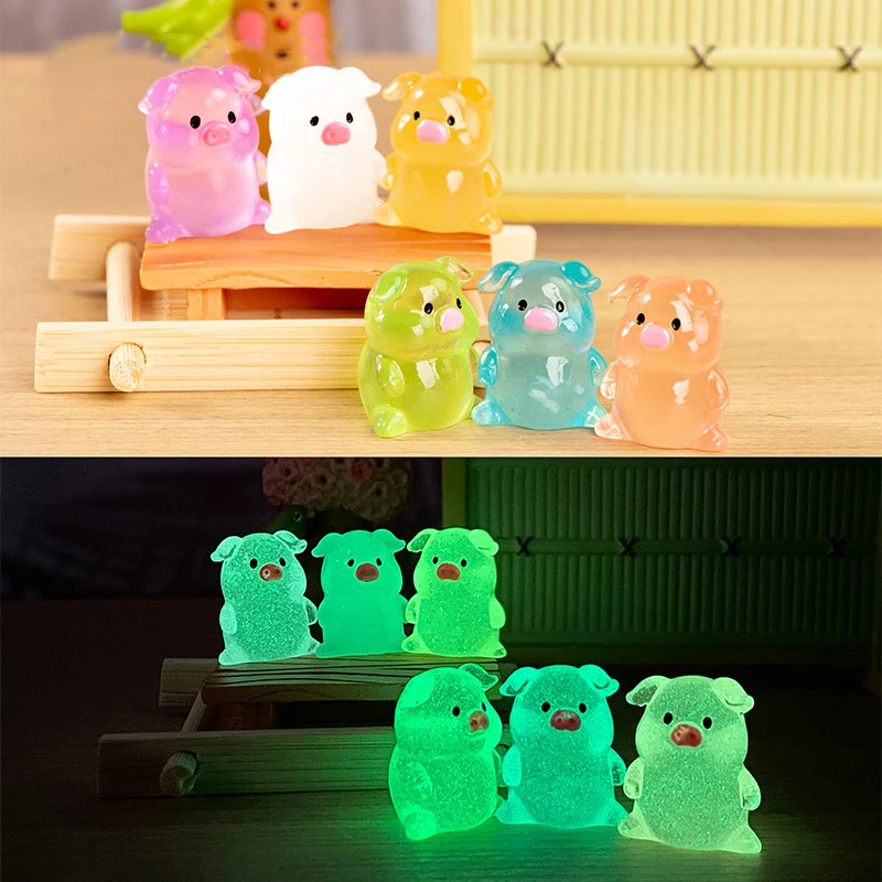 1PC Cartoon Cute Desktop Ornaments Gift Luminous Mini Resin Sitting Pig Car Dashboard Toys Doll Figures Home Garden Decoration