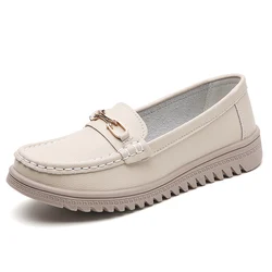 New large-sized 100% genuine leather flat casual spring and autumn work leather shoes and mom loafers for women