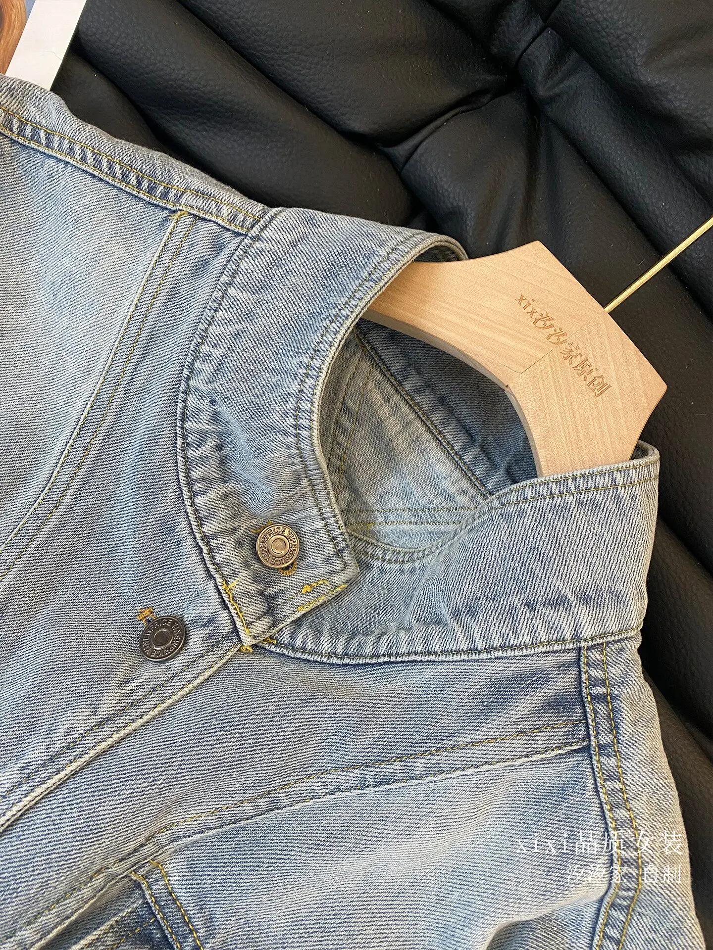 New Minimalist style denim jacket popular short top Coats