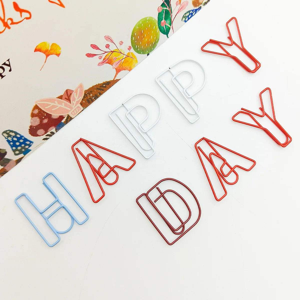 26 مشابك ورق للحروف الإنجليزية للصفحات مجموعة ملحقات تجليد مكتبية لطيفة يمكنك صنعها بنفسك مشابك ورق ملحقات مكتبية معدنية