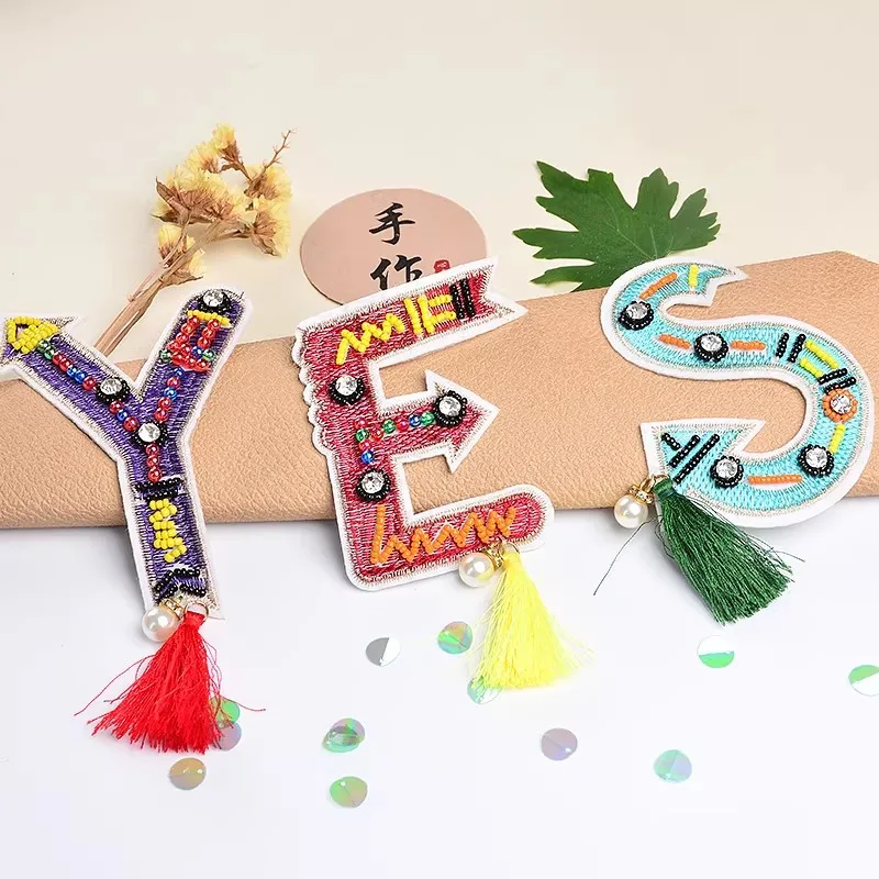 Lettere SÌ perline Strass patch applique cucire borda nappe applique abbigliamento calzature e borse decorazione di patch FAI DA TE