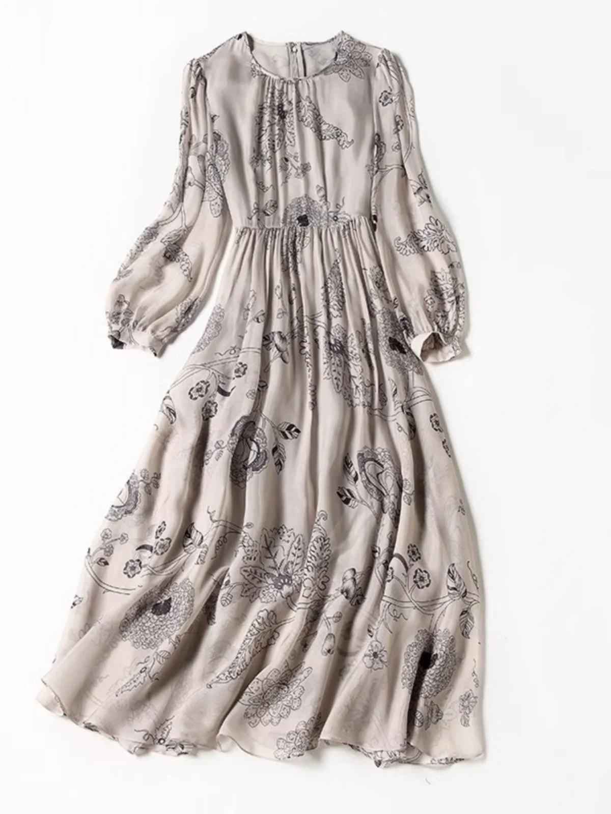 

Элегантное шелковое длинное платье женское летнее 2026: новая коллекция, высококачественная мода, омолаживающий принт, из натурального шелка, для офиса и города, уличный стиль